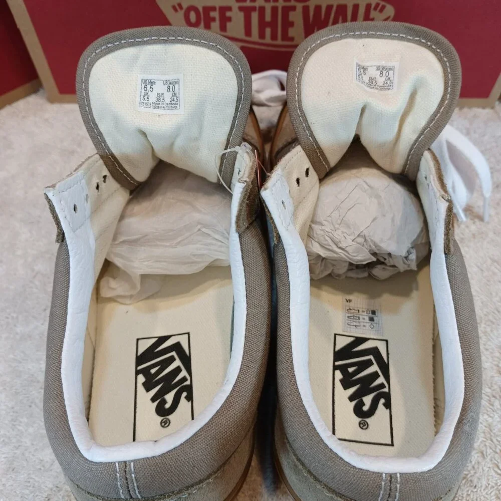 Vans Men's 6.5/Womens 8 Old Skool Gum Timber Wolf/Black VN0A5KRFA9M